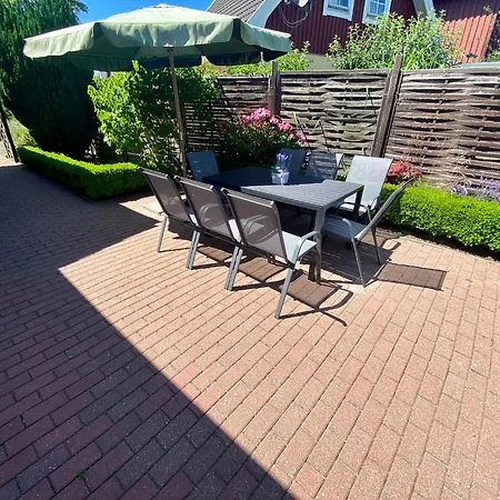 Ostsee-landhaus Maehl In Mit Sauna Und Kamin Auch Fuer Gruppen Holiday home Prerow
