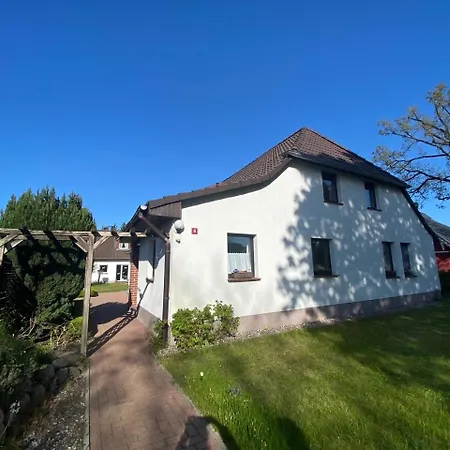 Feriehus Ostsee-landhaus Maehl In Mit Sauna Und Kamin Auch Fuer Gruppen *