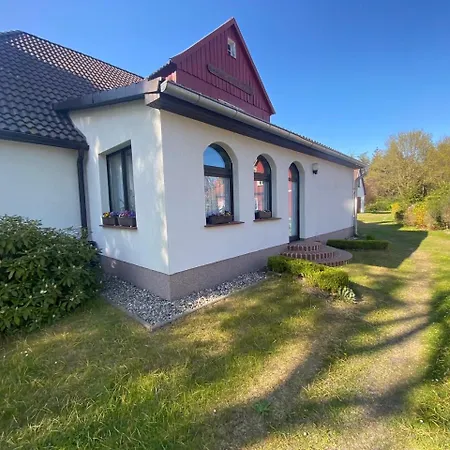 Ostsee-landhaus Maehl In Mit Sauna Und Kamin Auch Fuer Gruppen Feriehus *