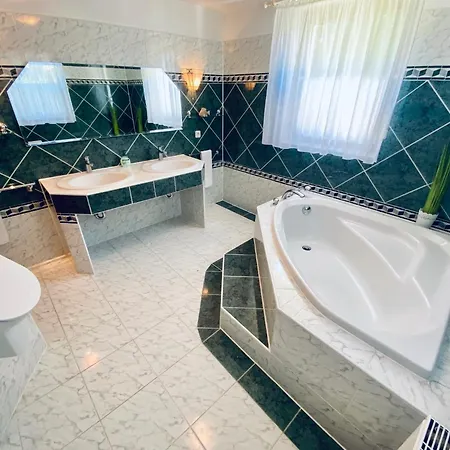 Holiday home Ostsee-landhaus Maehl In Mit Sauna Und Kamin Auch Fuer Gruppen Prerow